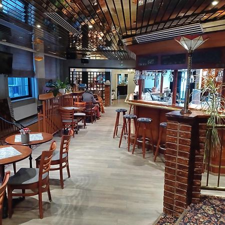 Hotel Mestarin Kievari เกมิยาร์วิ ภายนอก รูปภาพ